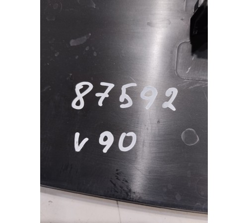 Обшивка крышки багажника верхняя