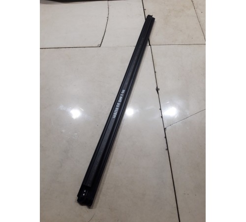 Уплотнитель стекла (передний правый внутренний)