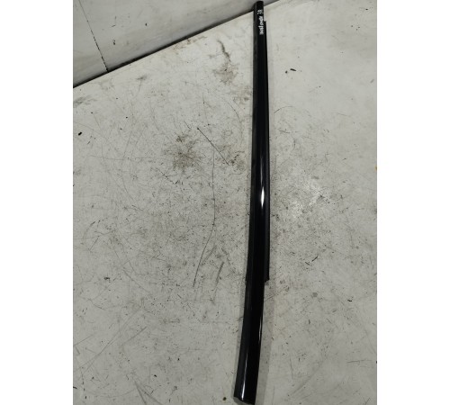 Молдинг двери задний правый