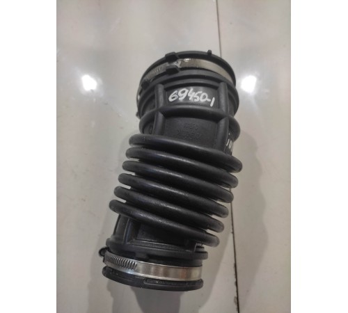 Патрубок воздушного фильтра