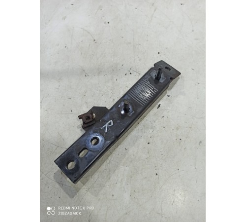 Кронштейн(крепление) кузова правый