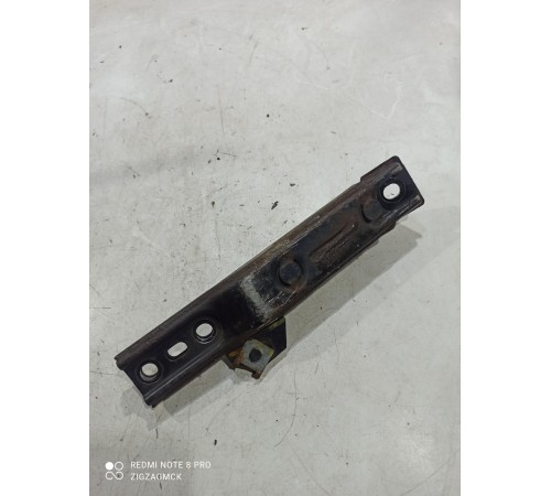 Кронштейн(крепление) кузова правый