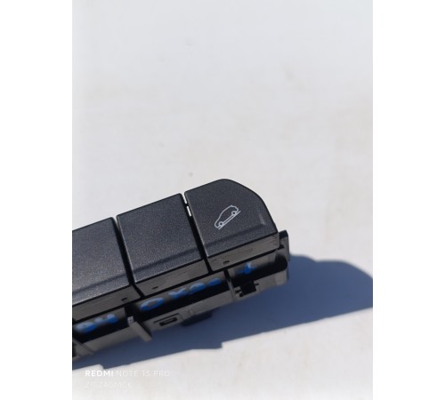 Блок переключателей второй приборной панели