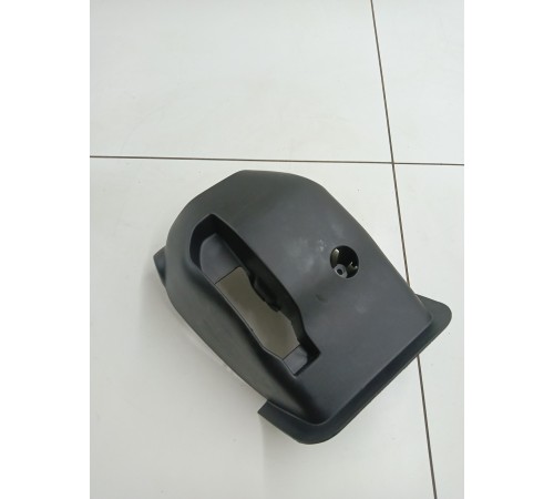 Обшивка рулевой колонки (нижняя)