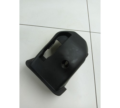 Обшивка рулевой колонки (нижняя)