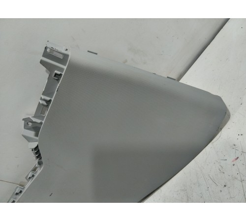 Обшивка багажника правая