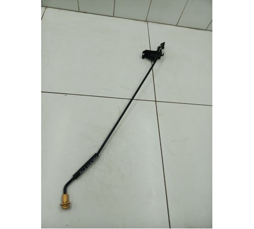 Держатель капота