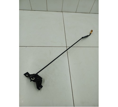 Держатель капота