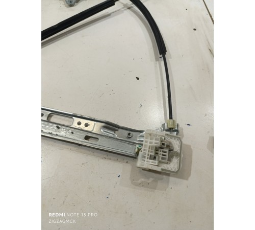 Стеклоподъемник задней левой сдвижной двери