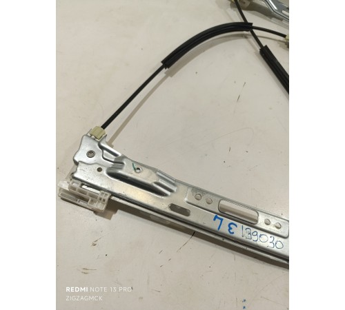 Стеклоподъемник задней левой сдвижной двери