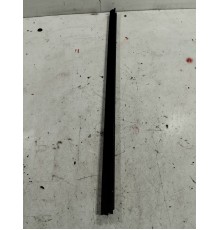 Уплотнитель стекла (передний левый внутренний)