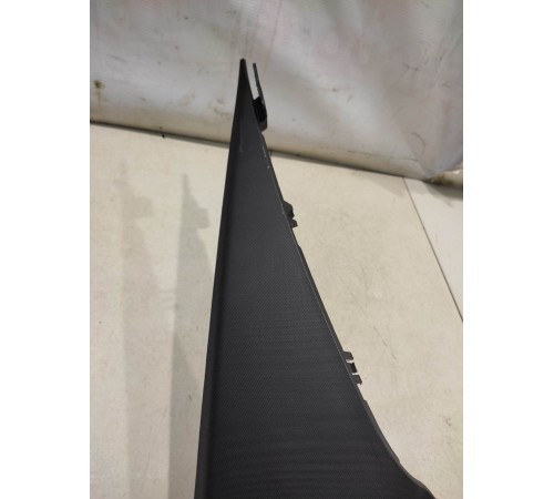 обшивка стойки центральной правой