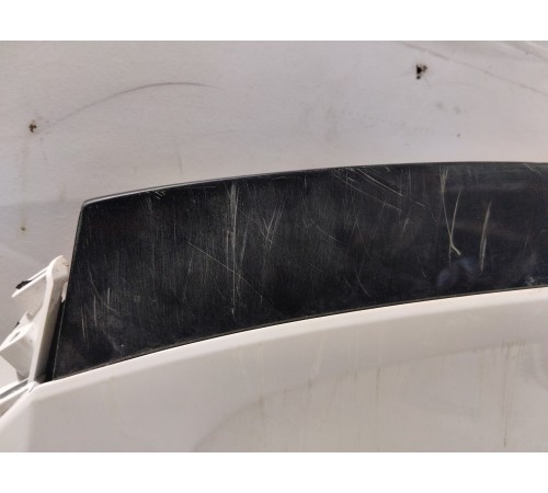 Спойлер крышки багажника