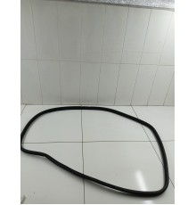 Уплотнитель двери задний левый