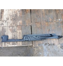 Направляющая багажника левая