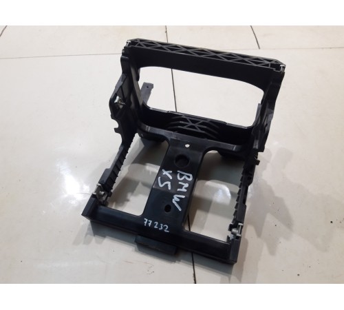 Кронштейн центральной консоли