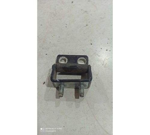 Петля крышки багажника(левая)