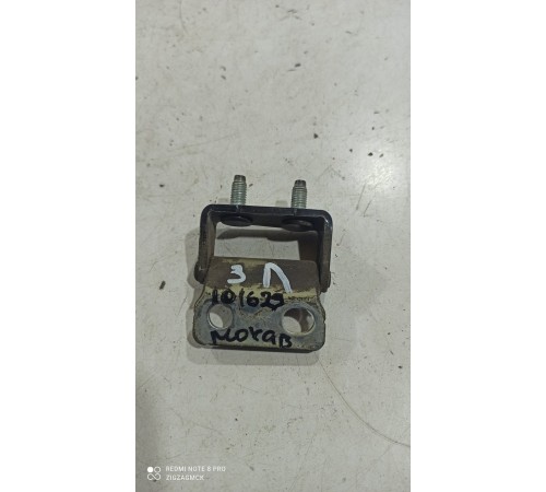 Петля крышки багажника(левая)