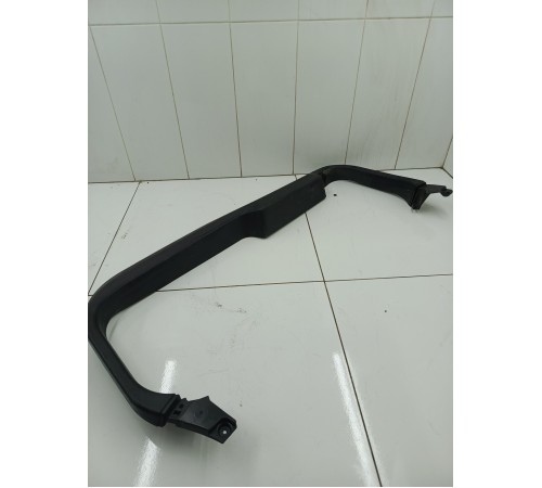 Обшивка двери крышки багажника верхняя