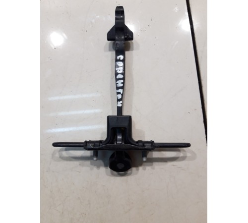 Ограничитель двери (задний, левый)