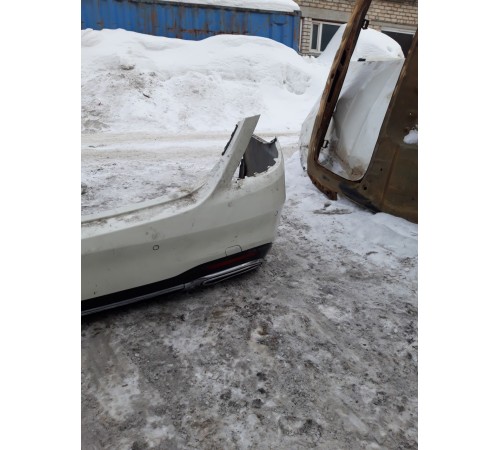 Задний бампер в сборе