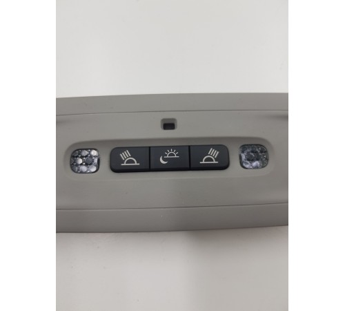 Плафон внутреннего освещения салона задний