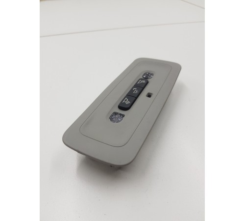 Плафон внутреннего освещения салона задний