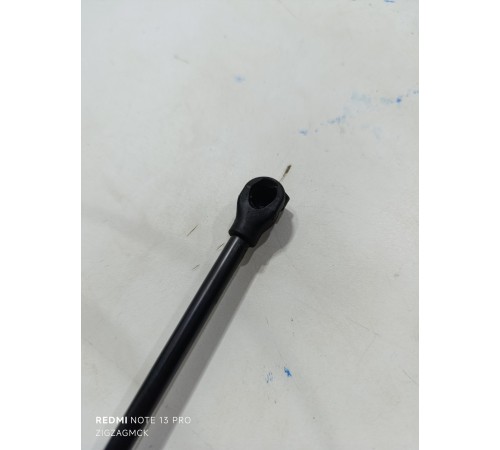 Амортизатор капота