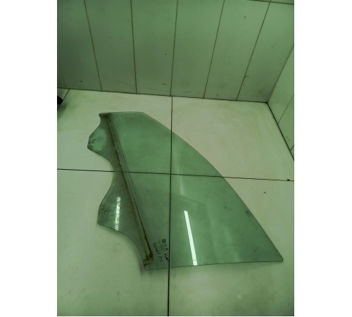 Стекло двери переднее левое