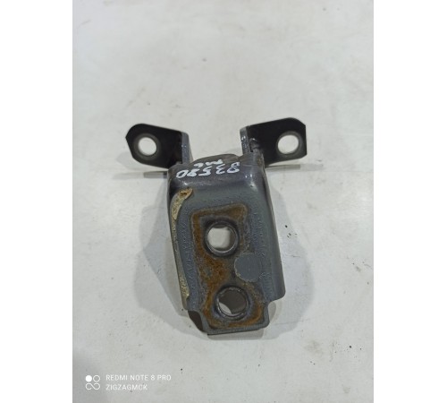 Петля передняя правая верхняя