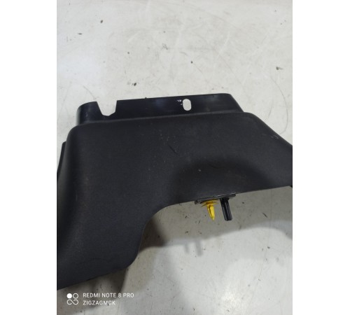 Обшивка центральной стойки левая