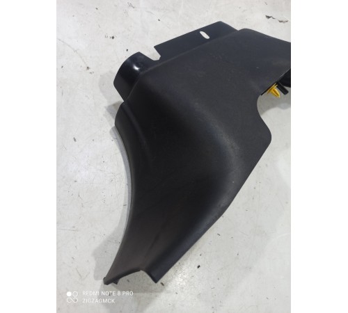 Обшивка центральной стойки левая