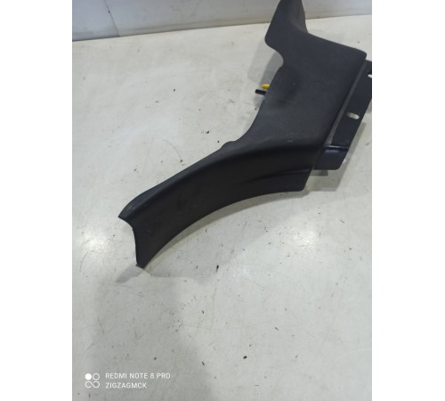 Обшивка центральной стойки левая