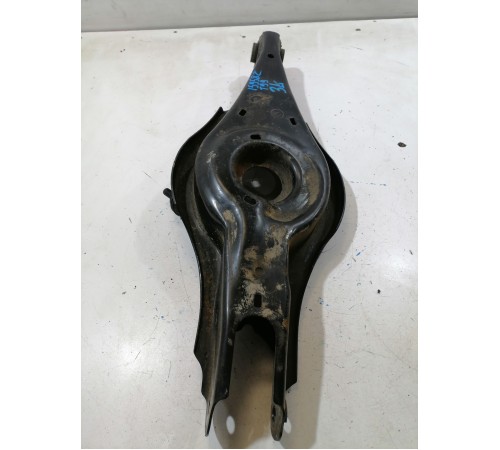 Рычаг задний левый