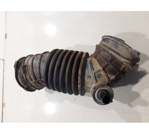 Патрубок воздушного фильтра