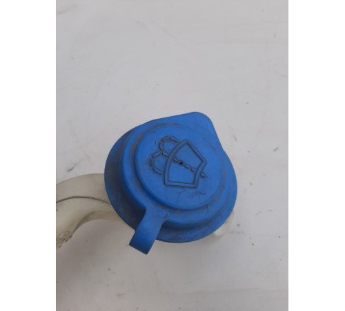 Горловина бочка стеклоомывателя