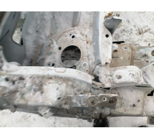 Четверть передняя правая,лонжерон