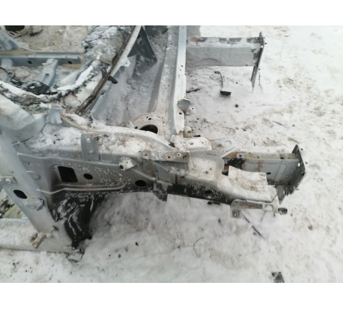 Четверть передняя правая,лонжерон