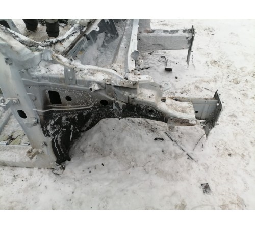 Четверть передняя правая,лонжерон