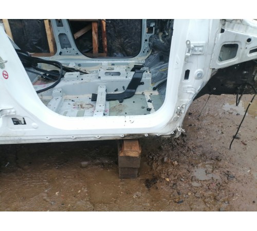 Порог со стойкой правый