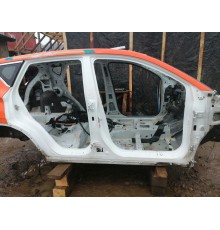 Порог со стойкой правый