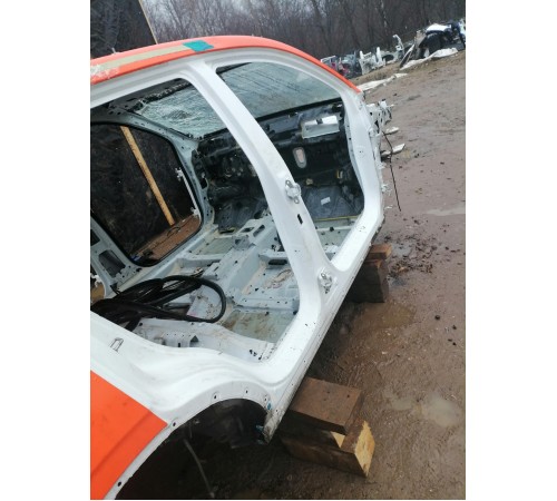 Порог со стойкой правый