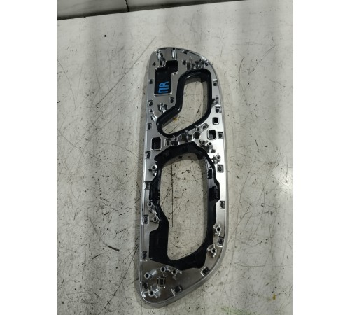 Накладка обшивки двери передняя правая