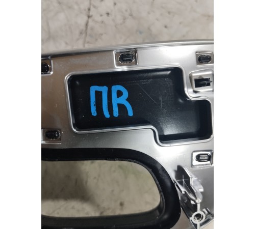 Накладка обшивки двери передняя правая