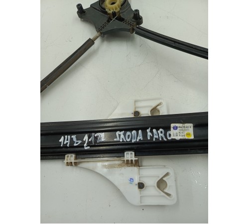 Стеклоподъемник двери задний правый