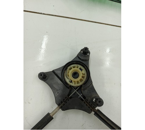 Стеклоподъемник двери задний правый