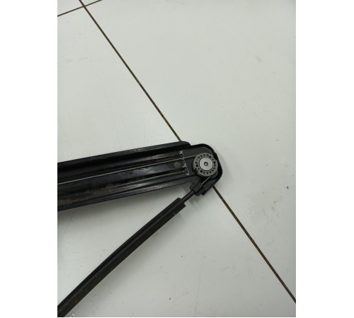 Стеклоподъемник двери задний правый