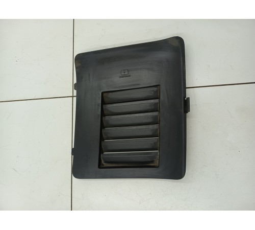 Накладка моторного отсека