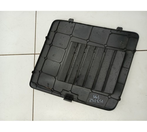 Накладка моторного отсека