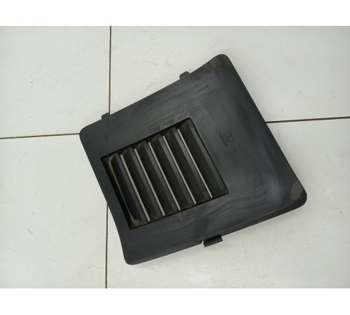 Накладка моторного отсека